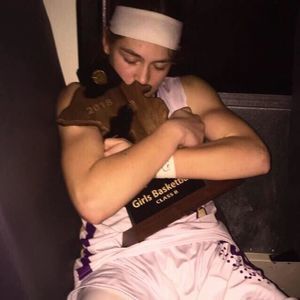 Meet your Posher, Elie